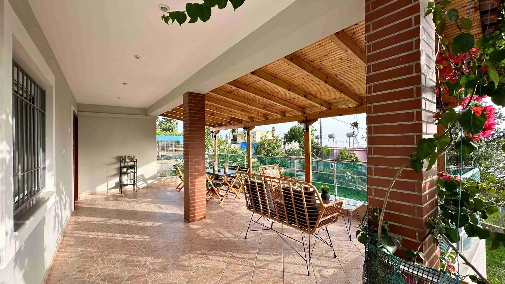 DreamAdes House - Village Dhërmi Gasthof