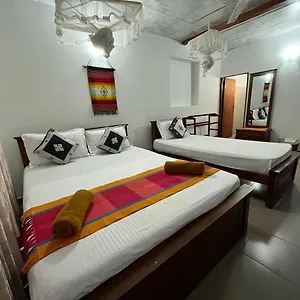 Crystal Lake Bed & Breakfast Kandy