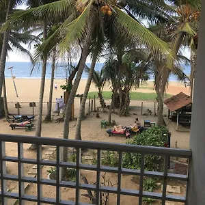 Dephani Beach Hotel Negombo